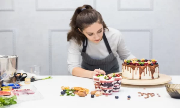 Cake Baking and Decorating Course