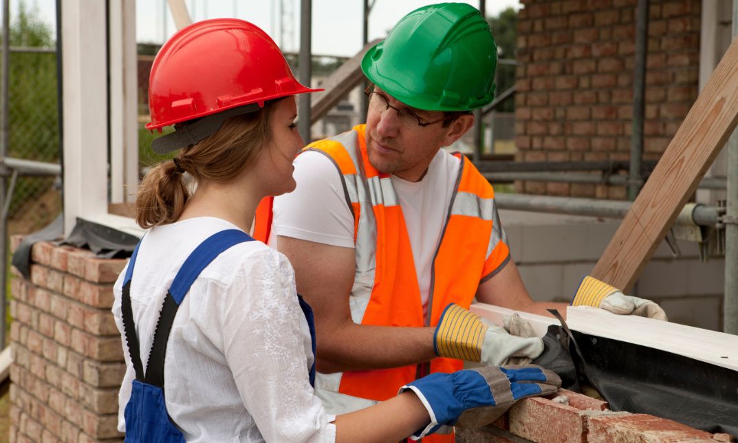Average Wage for a Bricklayer UK: Full Pay Guide 2026