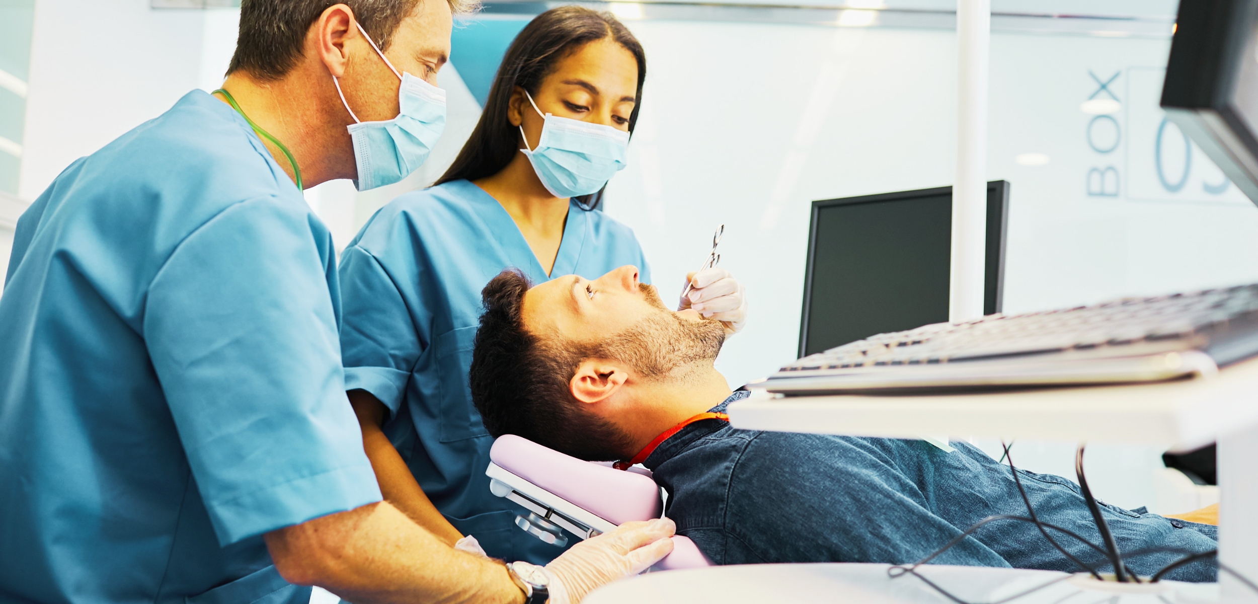 How to Become a Dental Assistant