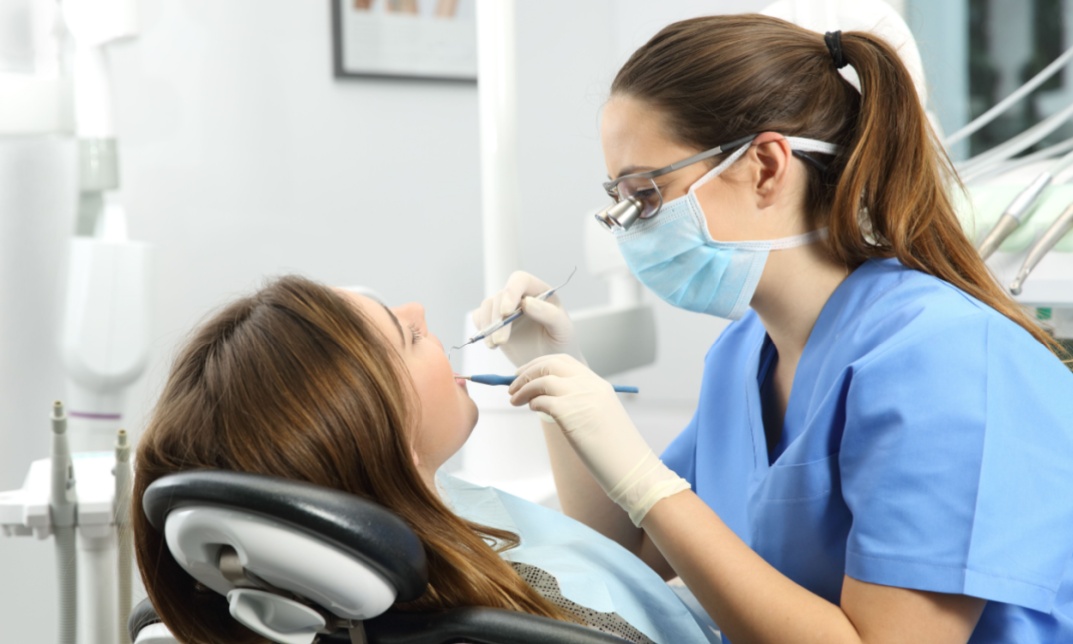 how can i become a dental nurse