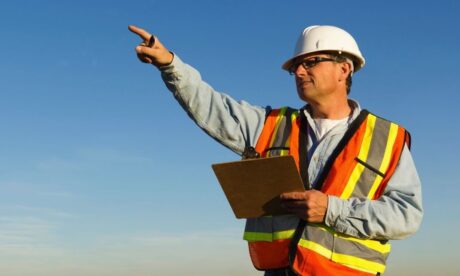 how do i become a health and safety officer