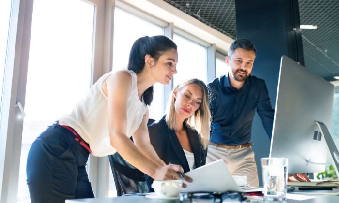 how to become a project manager UK